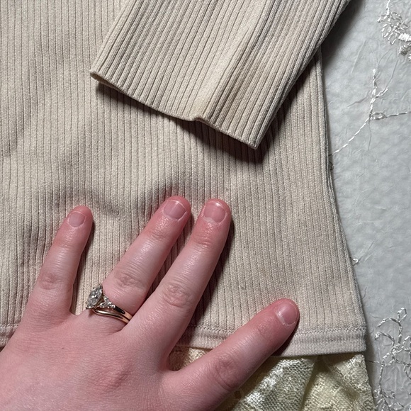 vintage y2k cream ribbed lace trim button up – best for size small - Picture 3 of 4